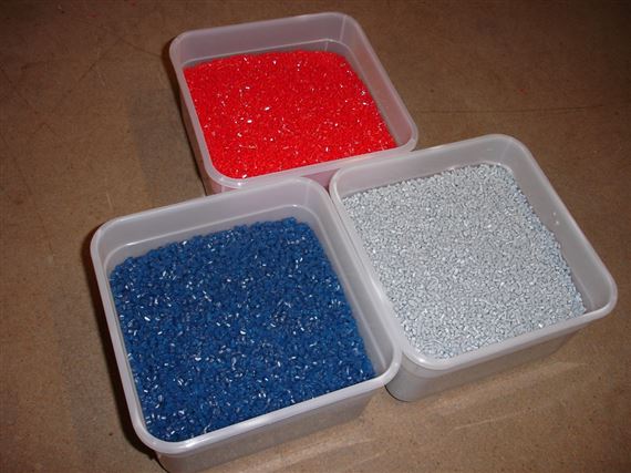 Polystyrene Granules 5Kg tub, Red